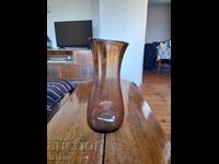 Vază veche de sticlă