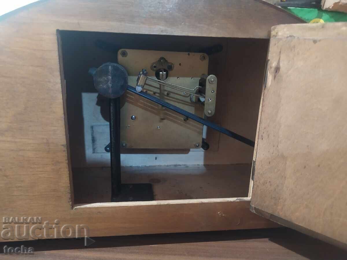 Παράδοση Ρολόι τζακιού με γκονγκ, λειτουργικό. BZTS