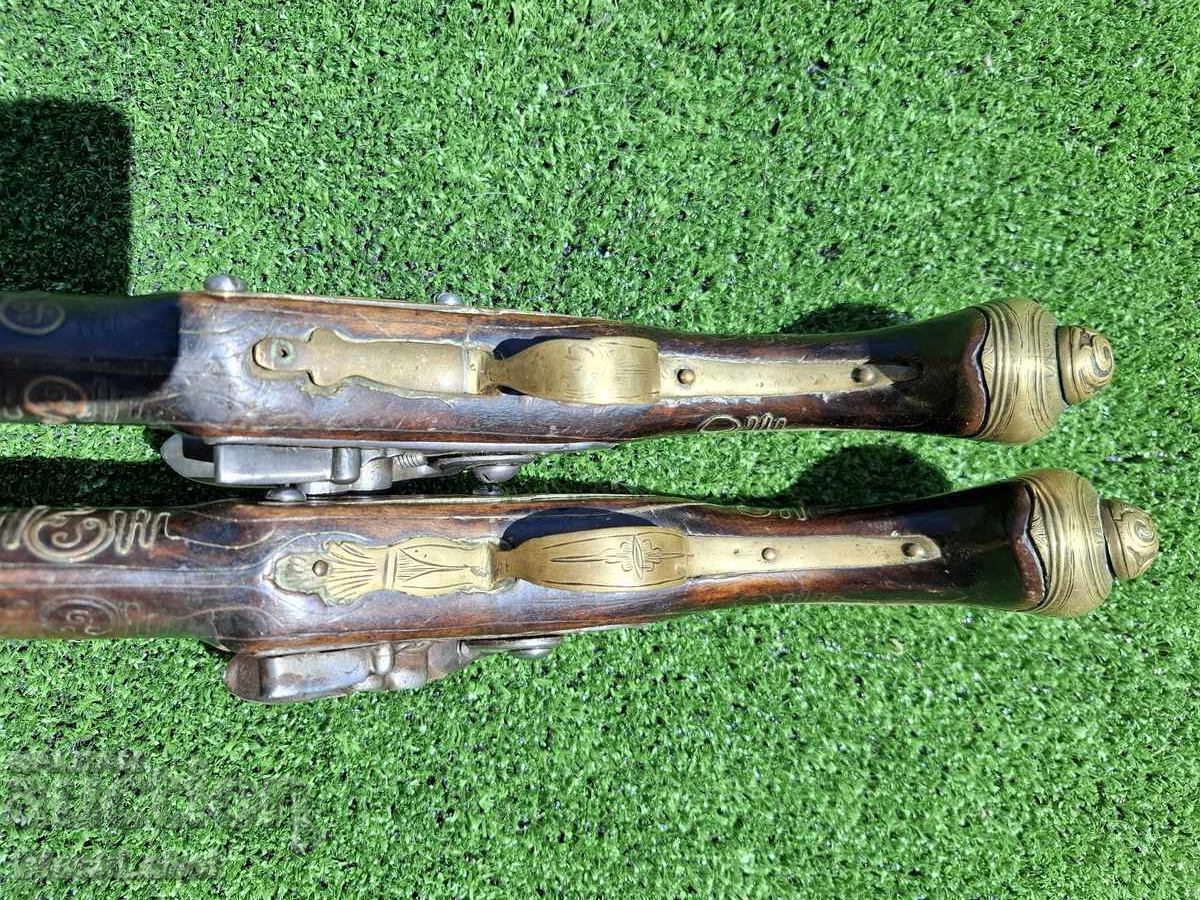 A pair of flintlocks - 6 A pair of flintlocks - 6