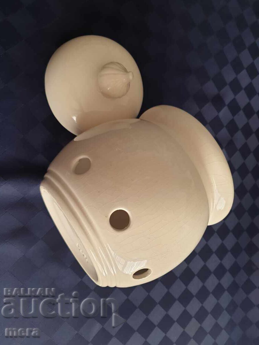 Delivery of Porcelain Onion Container
