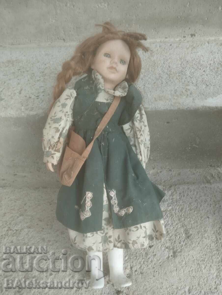 Cana veche cu picioare din porțelan