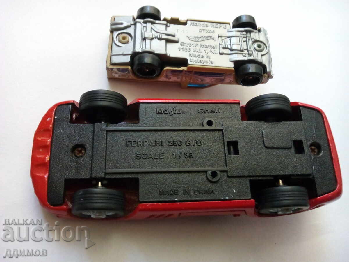 Ferrari și Mazda, două mașinuțe metalice cu preț € 5.00 | 9.78 BGN Ferrari și Mazda, două mașinuțe metalice cu preț € 5.00 | 9.78 BGN