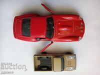 Ferrari și Mazda, două mașinuțe metalice