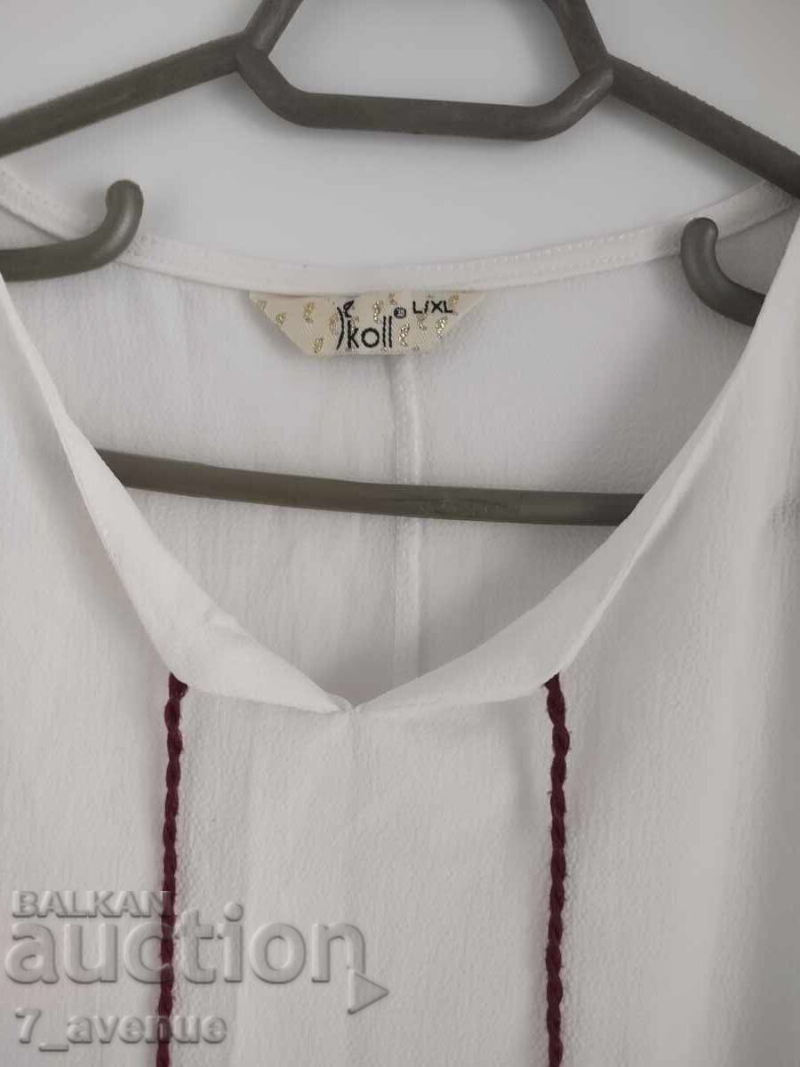 Bluză cămașă lungă, superbă și pentru costum popular, VINTAGE, 3.05.2025 cu preț 99.00 BGN | € 50.62 Bluză cămașă lungă, superbă și pentru costum popular, VINTAGE, 3.05.2025 cu preț 99.00 BGN | € 50.62