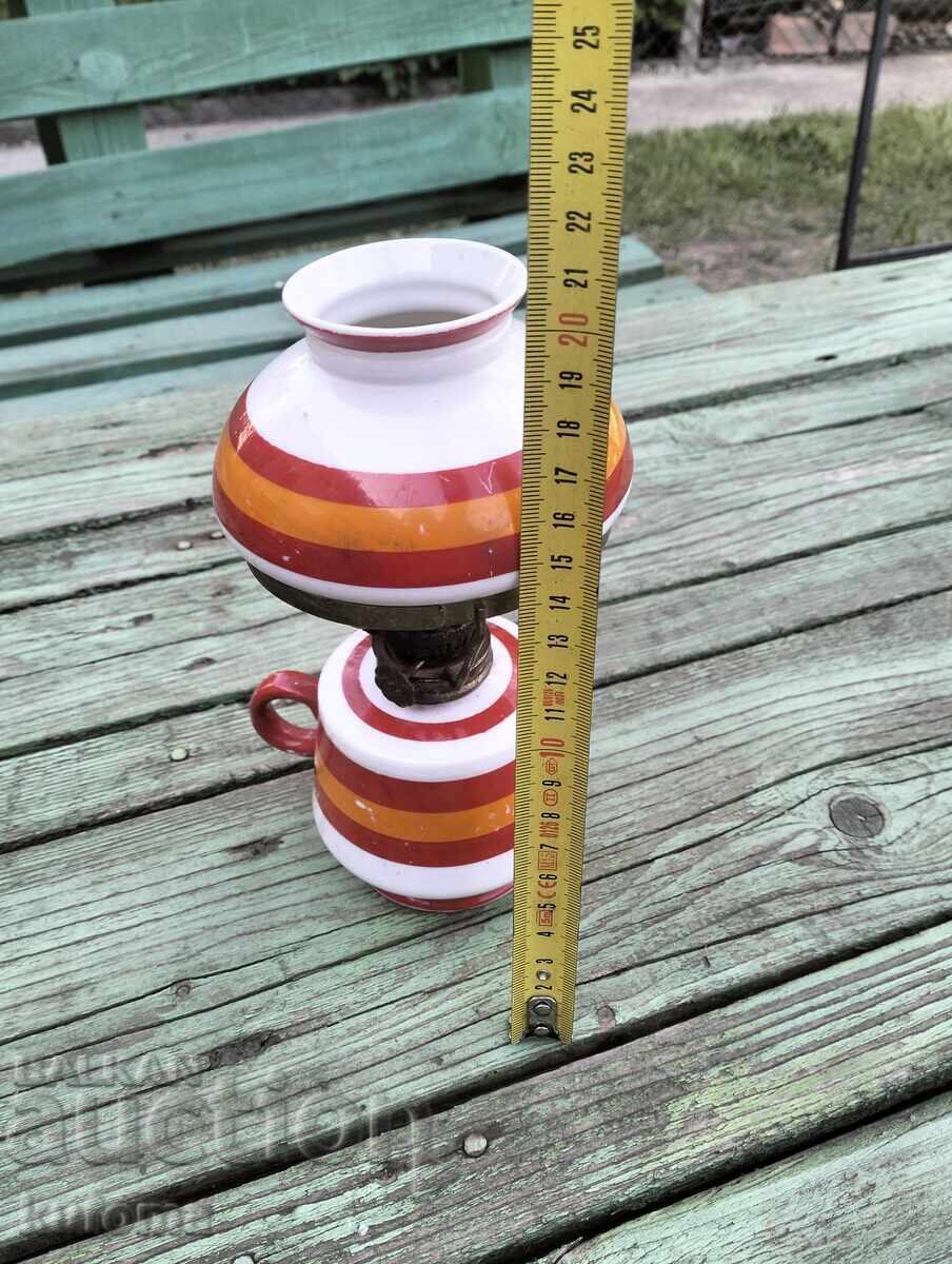 Παλιά πορσελάνινη λάμπα πετρελαίου με τιμή € 25.55 | 49.97 BGN