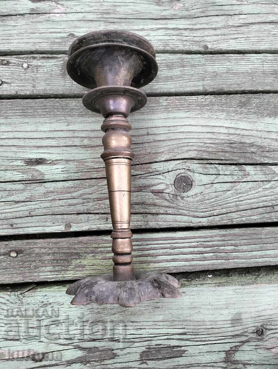 Стар масивен бронзов свещник - 6