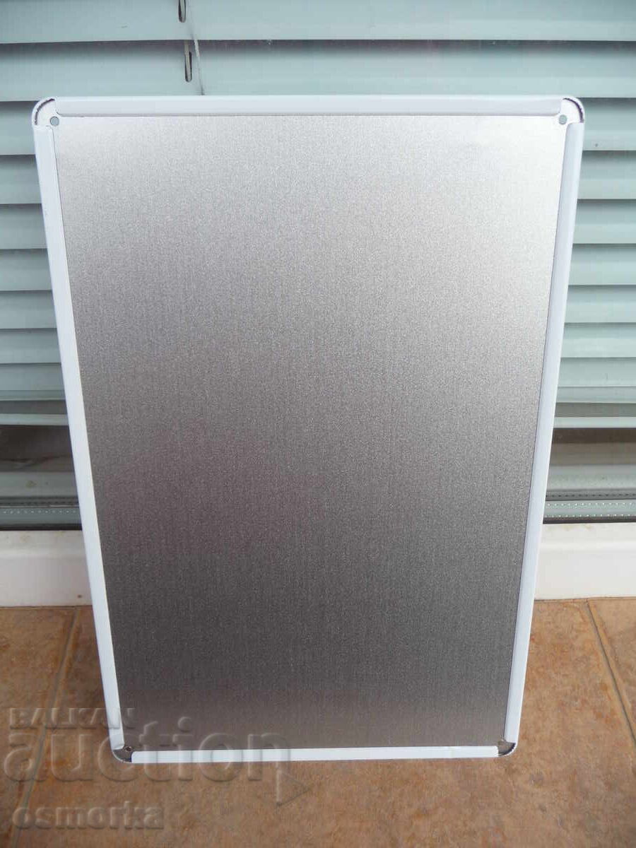 Аукцион Метална табела мотор Vespa 59 година скутер градски улички м Аукцион Метална табела мотор Vespa 59 година скутер градски улички м