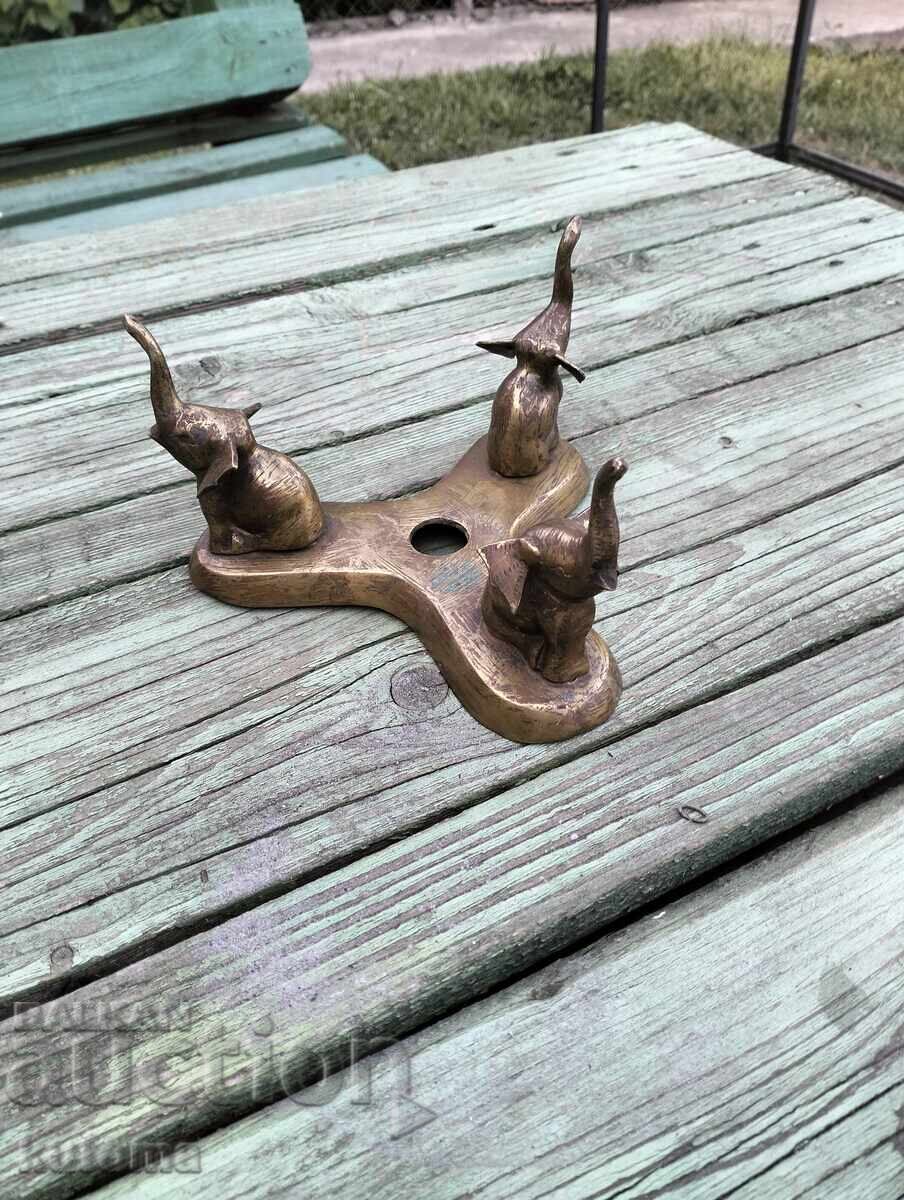 Χάλκινη βάση για τοποθέτηση μπολ Χάλκινη βάση για τοποθέτηση μπολ