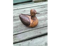 Rață de lemn cu accesorii din alamă