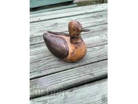 Rață de lemn cu accesorii din alamă