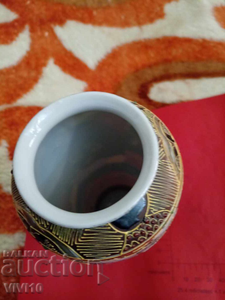 Auction Antique Japanese Vase, 20cm Auction Antique Japanese Vase, 20cm