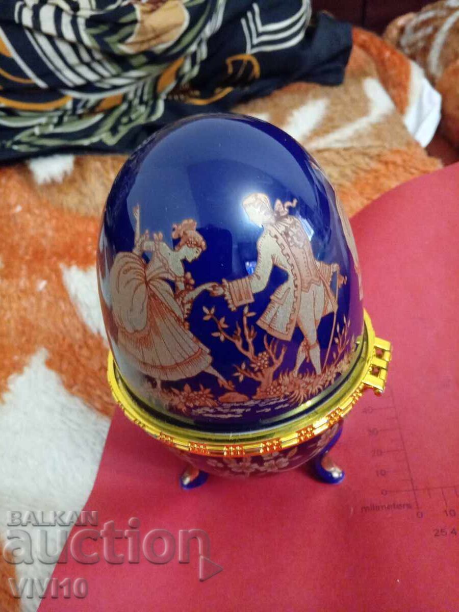 Ou de porțelan 15cm cu preț € 35.00 | 68.45 BGN