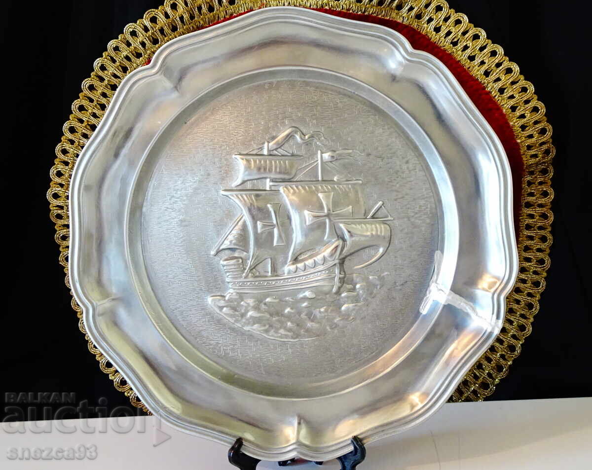 Delivery of Caldera plate, panel with Templar Ship