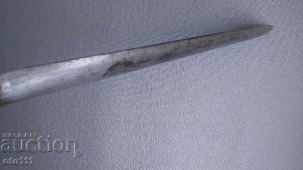 ΜΕΓΑΛΟ ΕΠΙΠΕΔΟ ΤΡΑΠΕΖΙ - GIESSER - 7