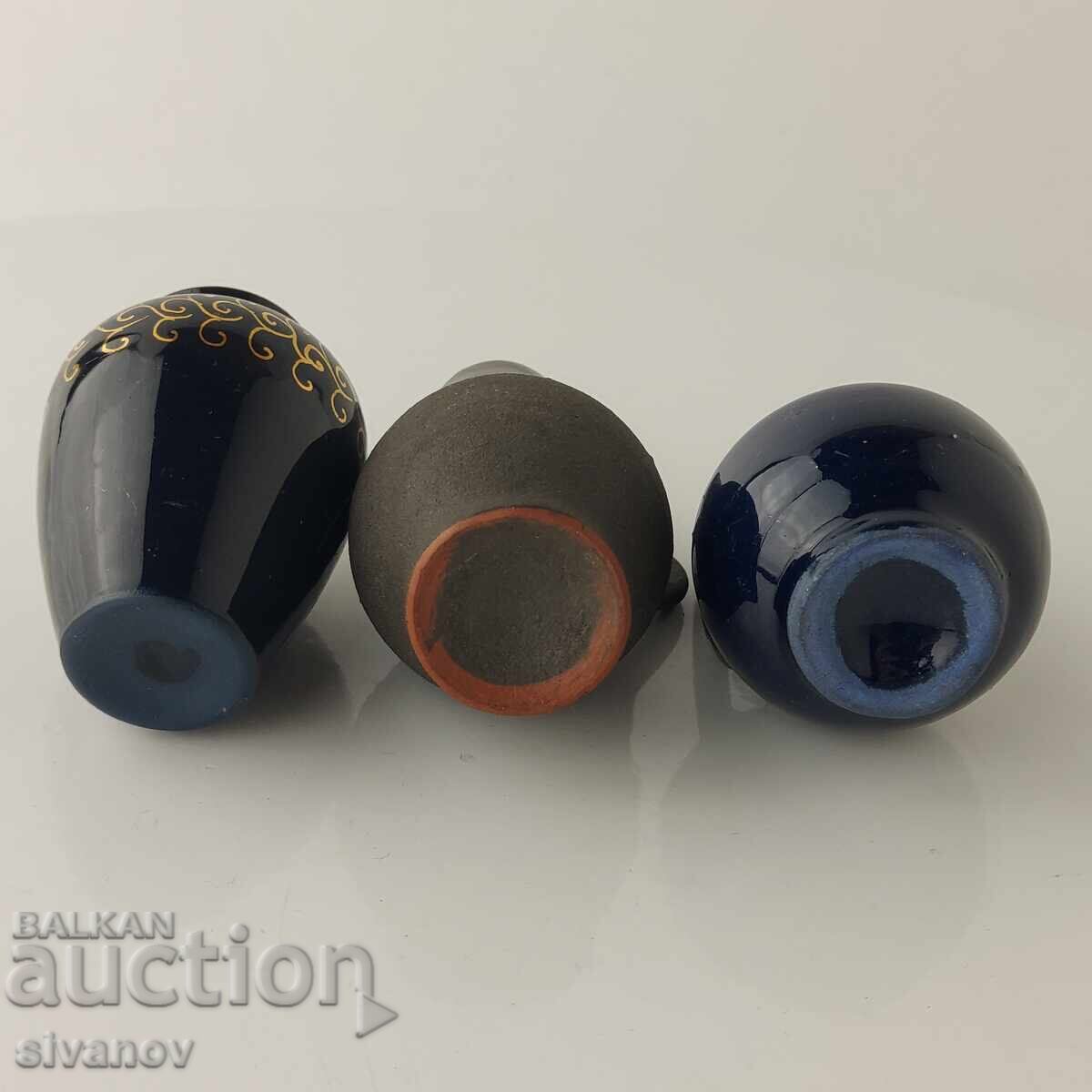 Παράδοση Παρτίδα από 3 ενδιαφέροντα παλιά μικροσκοπικά βάζα 6 έως 8εκ #5852