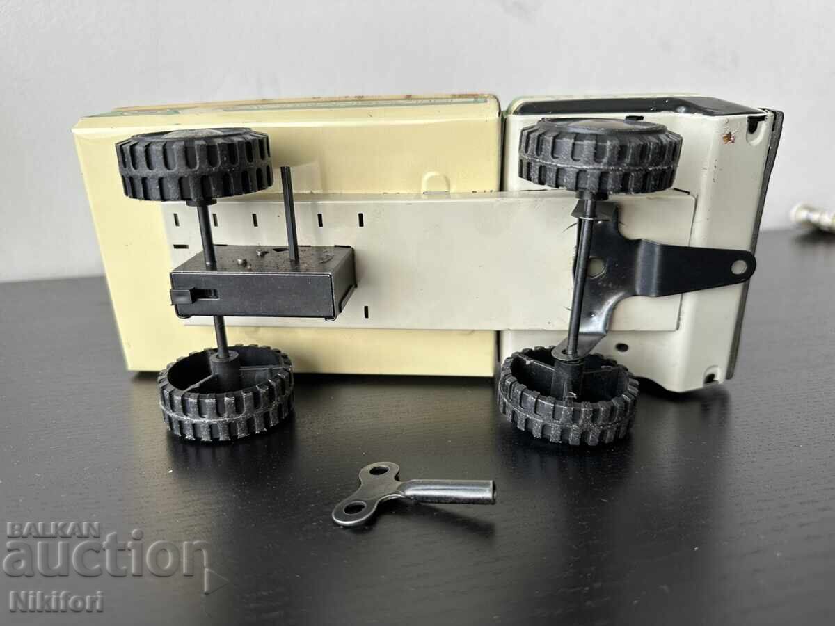 Σοσιαλιστικό Λαμαρινένιο Φορτηγάκι Ουράλ ΕΣΣΔ - 5