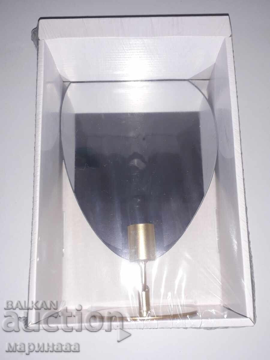 Auction  TABLE MIRROR WITH CANDLESTICK