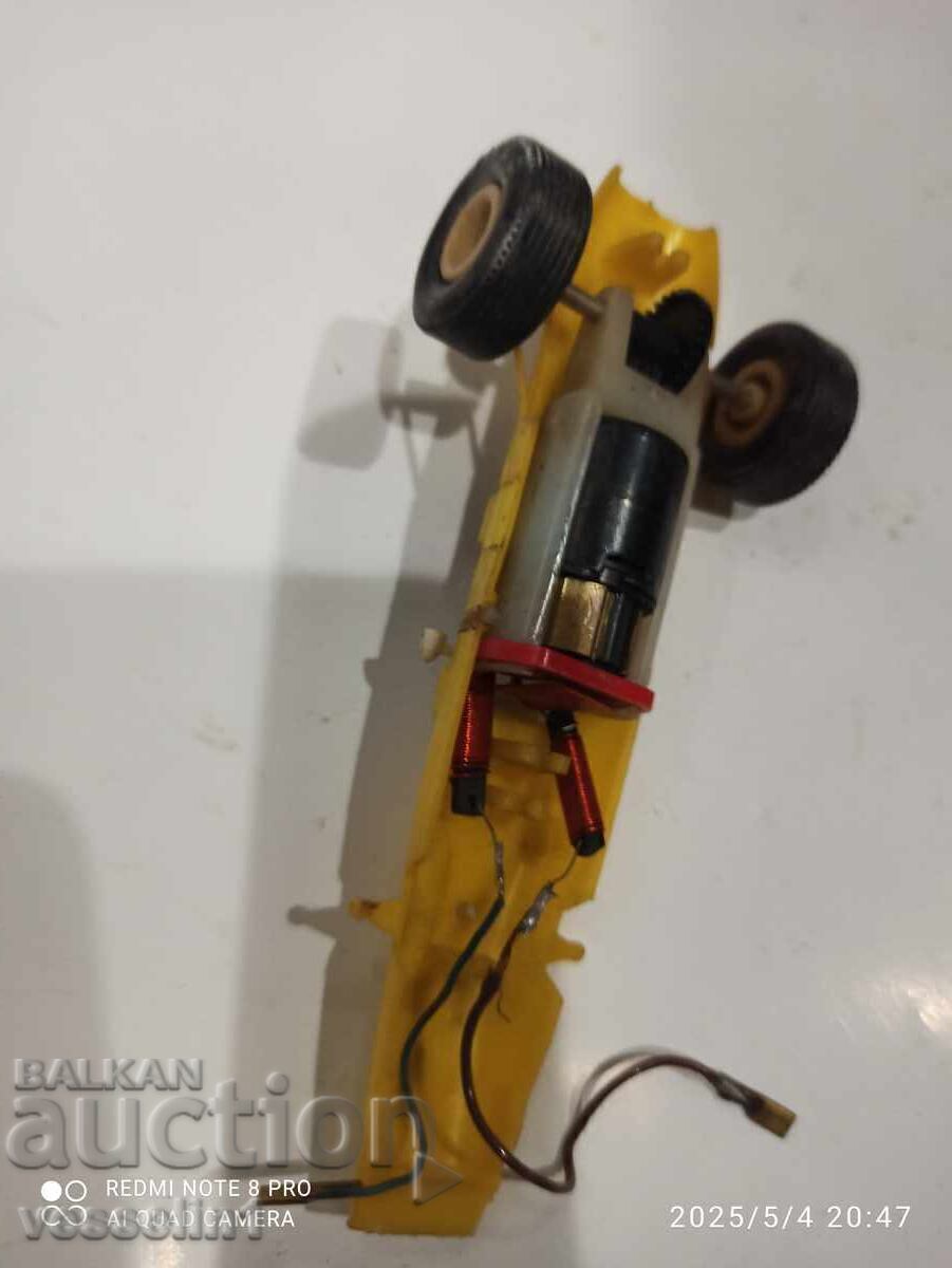 Δύο παλιά αυτοκίνητα 1/32 από πίστα melkus Wartburg F1 αυτοκινητάκι - 5 Δύο παλιά αυτοκίνητα 1/32 από πίστα melkus Wartburg F1 αυτοκινητάκι - 5