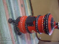 Дървена миниатюра на стара печка.