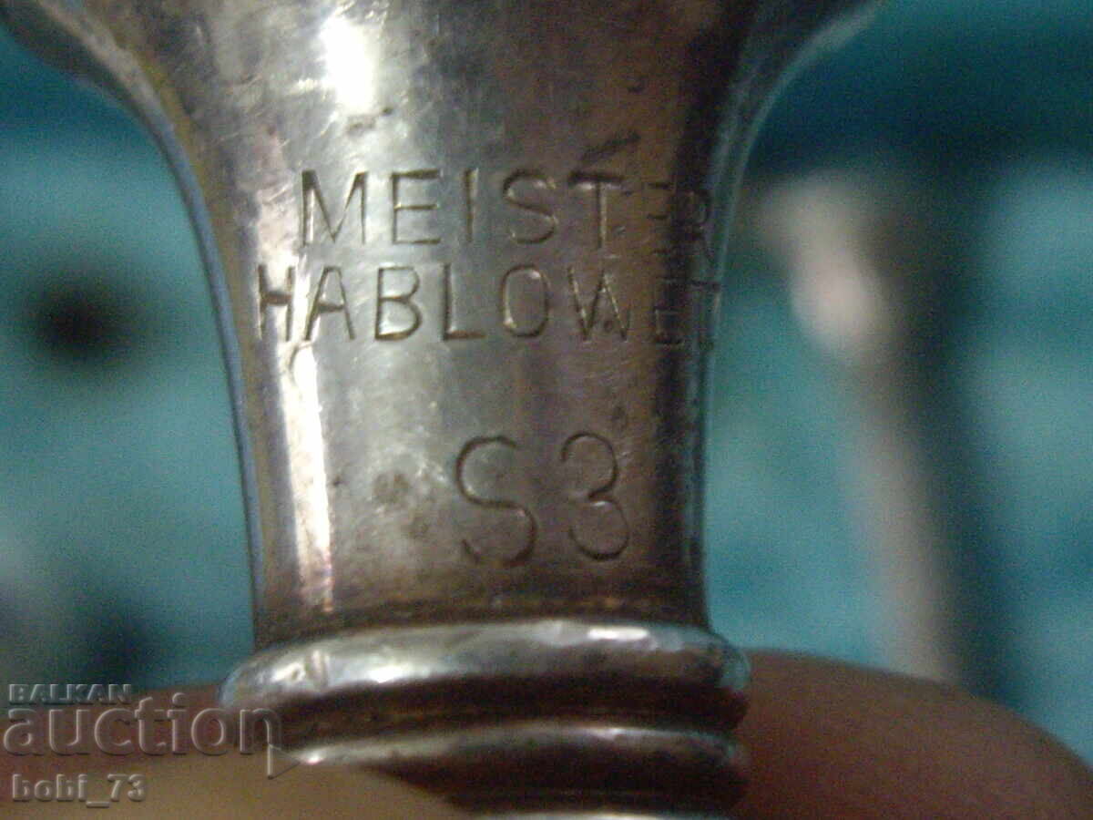 Old, working trumpet with various accessories - 6