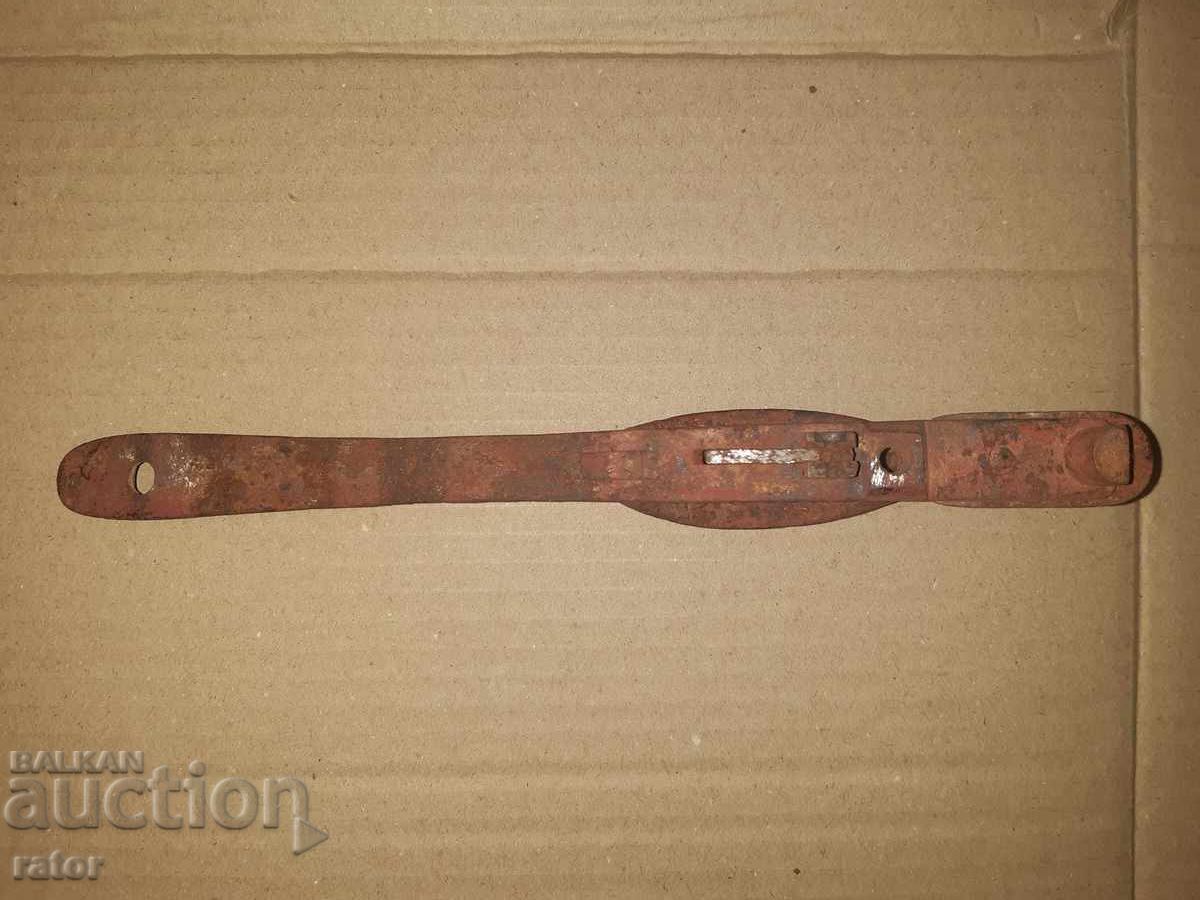 Livrarea Grătar de declanșare cu trăgaci de la o pușcă foarte veche