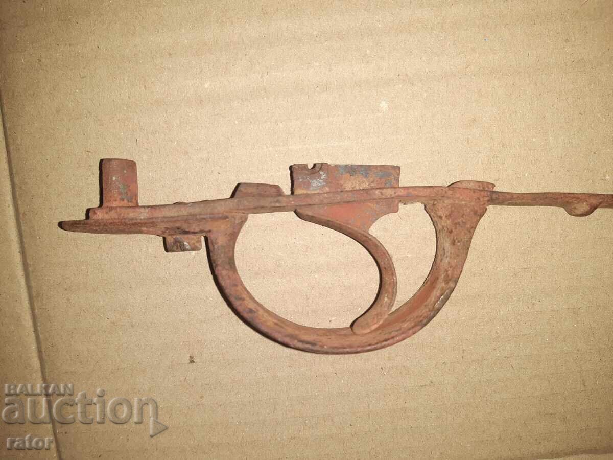 Grătar de declanșare cu trăgaci de la o pușcă foarte veche - 5