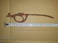 Σκανδάλη με σκανδάλη από πολύ παλιό τουφέκι