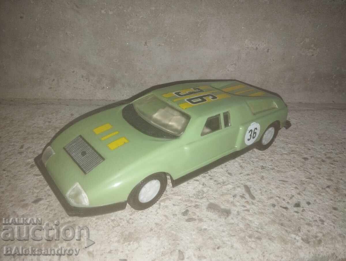 Auction  Big old Bulgarian car