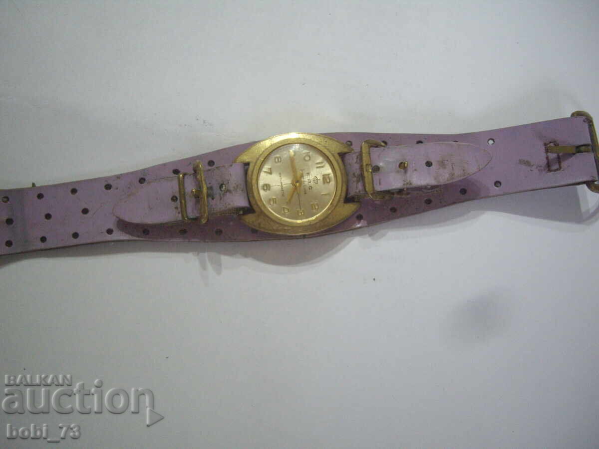 Gold-plated women's watch Gold-plated women's watch