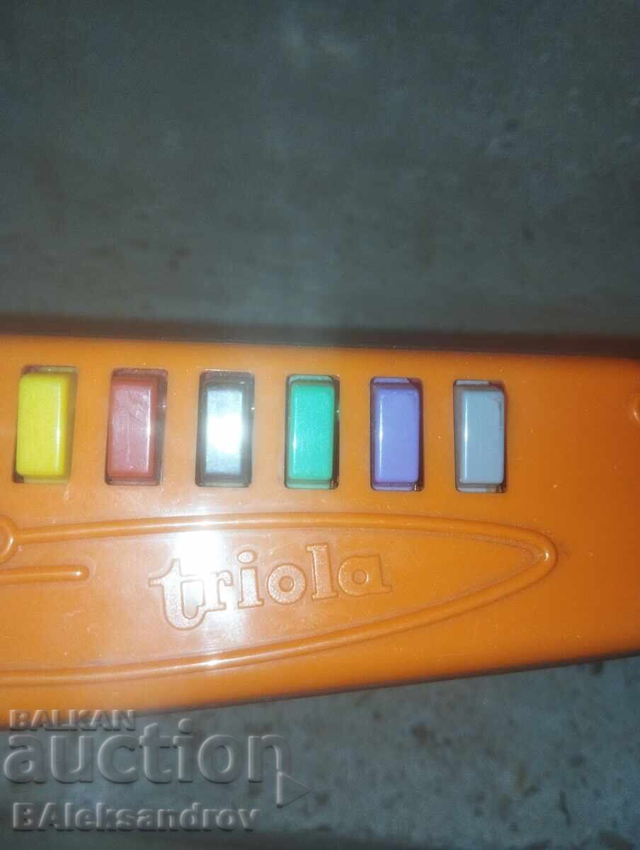 Licitație Trioala Licitație Trioala