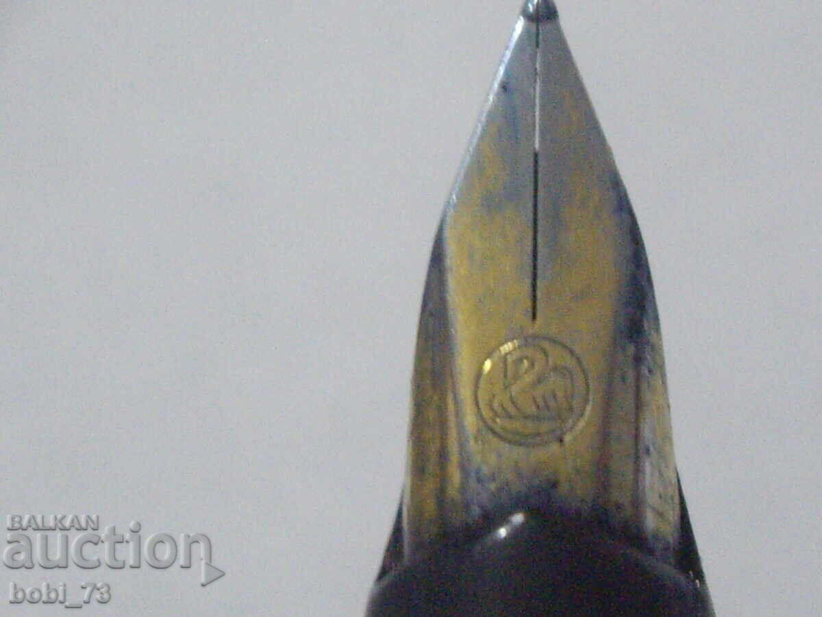 Stilou vechi ''Pelikan'' cu preț 50.00 BGN | € 25.56