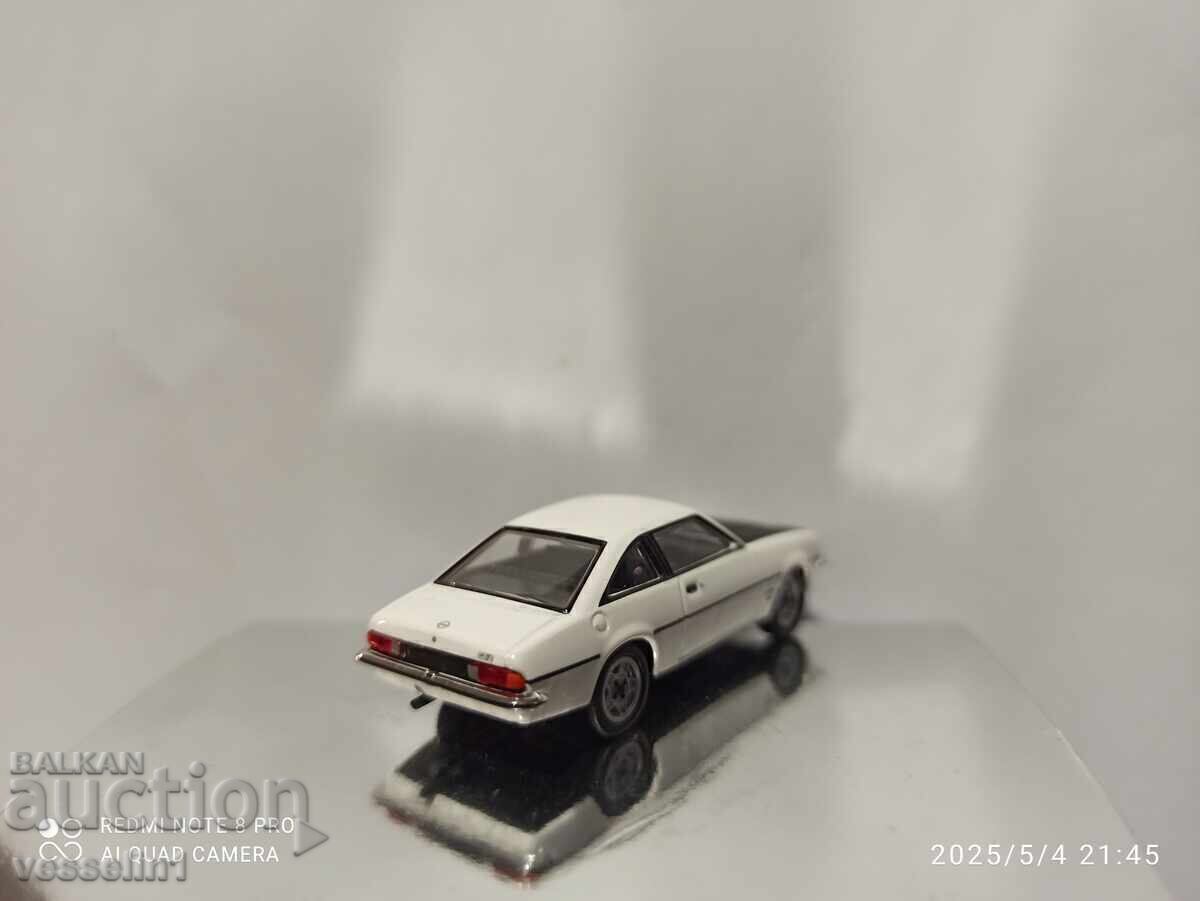 Auction  Opel Manta B model car 1/87 Herpa HO from the nineties