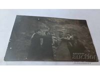 Φωτογραφία Αξιωματικού και τεσσάρων γυναικών