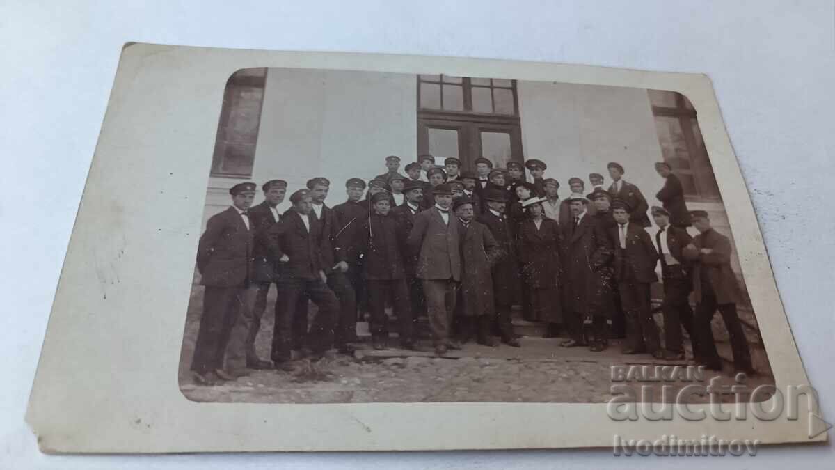 Φωτογραφία Μαθητές με τους καθηγητές τους Φωτογραφία Μαθητές με τους καθηγητές τους