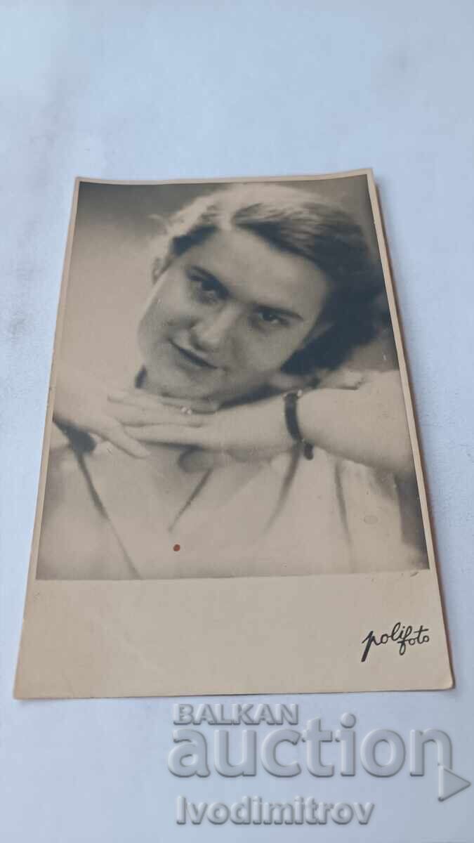 Fotografie Sofia Fată tânără 1949 Fotografie Sofia Fată tânără 1949