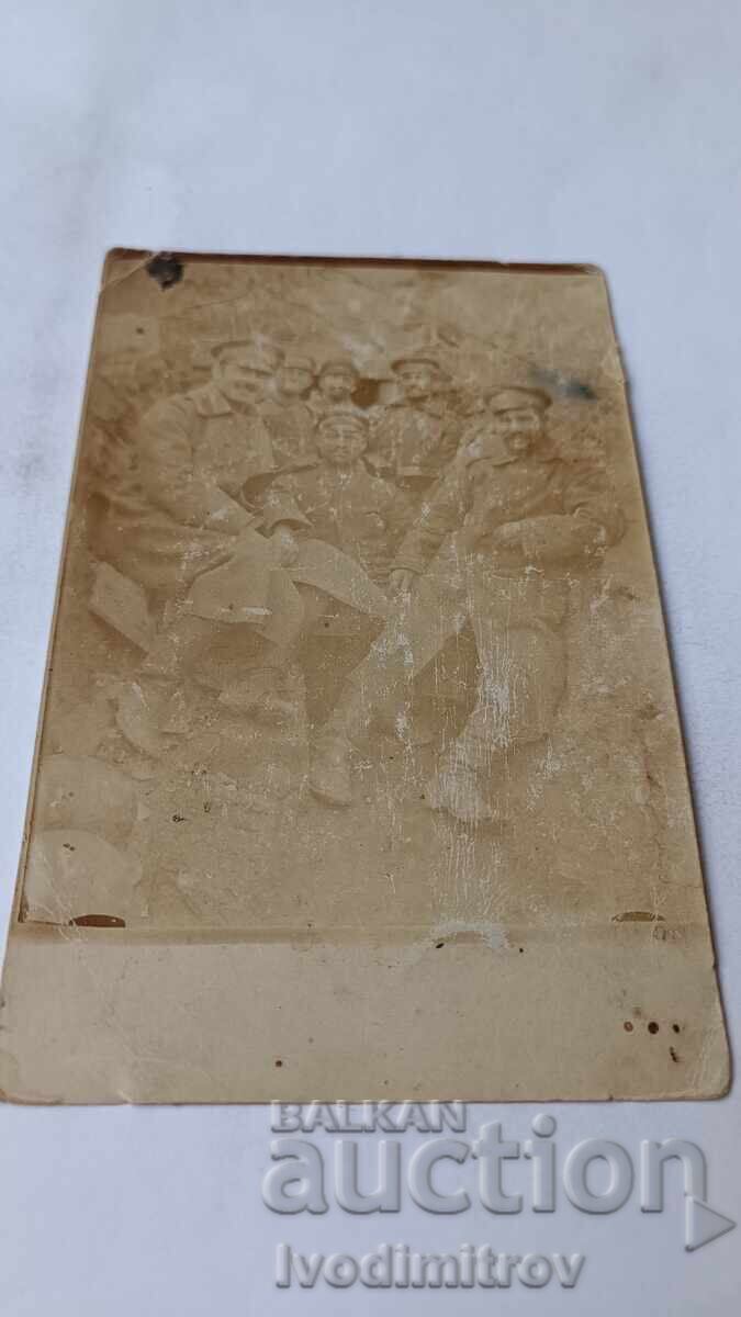 Φωτογραφία Αξιωματικών και στρατιωτών σε χαρακώματα στο μέτωπο Α' Π.Π