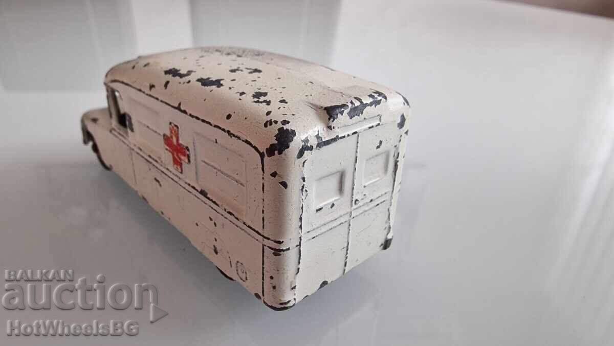 Παράδοση DINKY TOYS - No. 253 DAIMLER AMBULANCE 1953 god Παράδοση DINKY TOYS - No. 253 DAIMLER AMBULANCE 1953 god