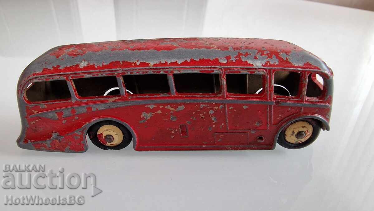 DINKY TOYS - No.281 LUXURY SOAOCH 1953 god cu preț 25.00 BGN | € 12.78