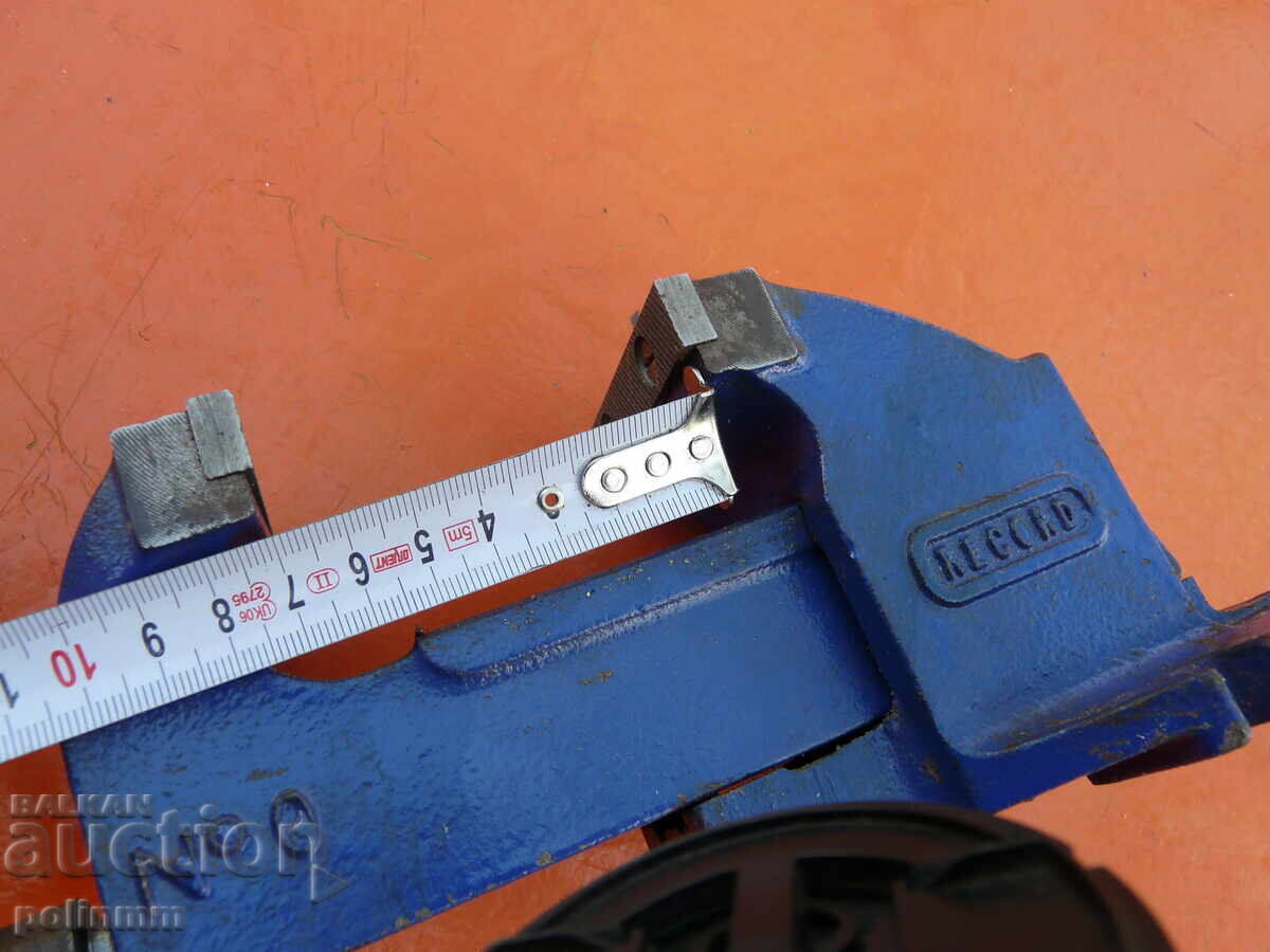 Малко английско менгеме RECORD - 6 Малко английско менгеме RECORD - 6