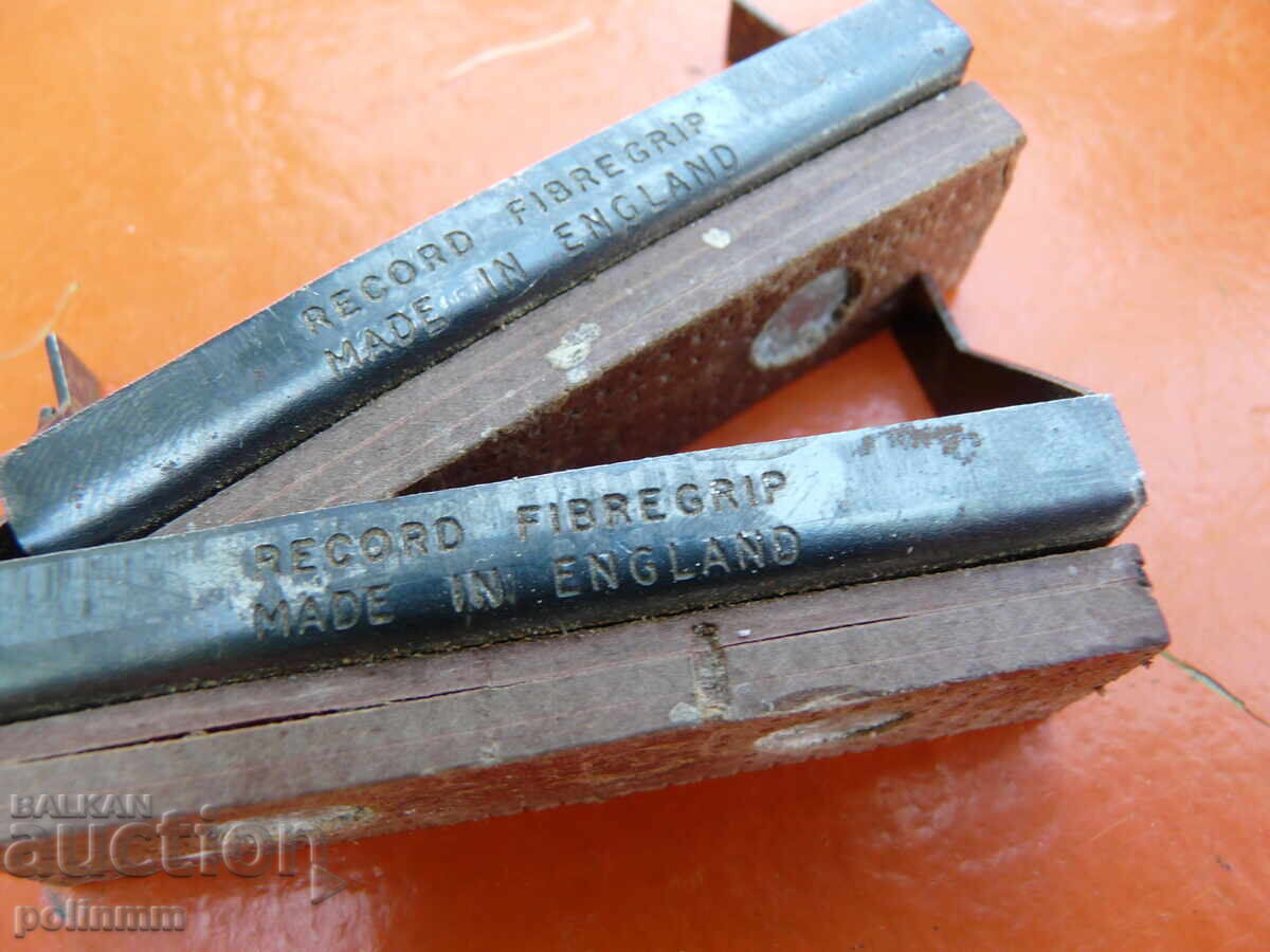 Малко английско менгеме RECORD - 7 Малко английско менгеме RECORD - 7