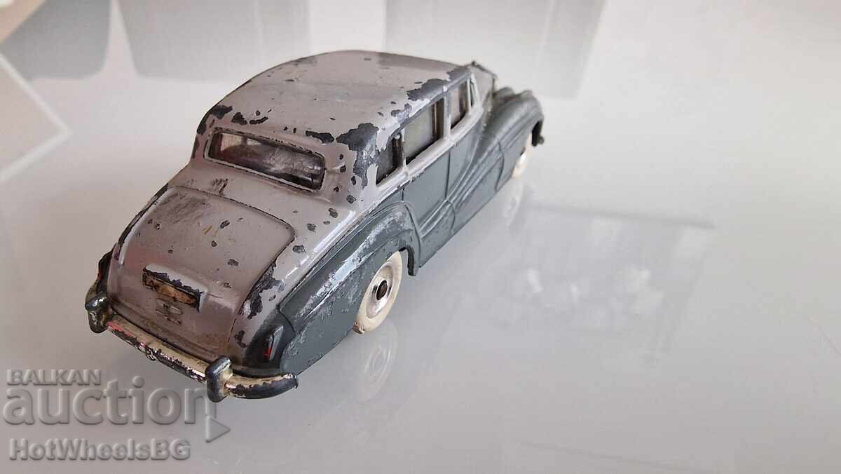Доставка на DINKY TOYS-No.150 ROLLS ROYCE SILVER WRAITH 1958 год. Доставка на DINKY TOYS-No.150 ROLLS ROYCE SILVER WRAITH 1958 год.