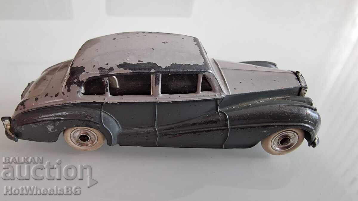 DINKY TOYS-No.150 ROLLS ROYCE SILVER WRAITH 1958 год. DINKY TOYS-No.150 ROLLS ROYCE SILVER WRAITH 1958 год.