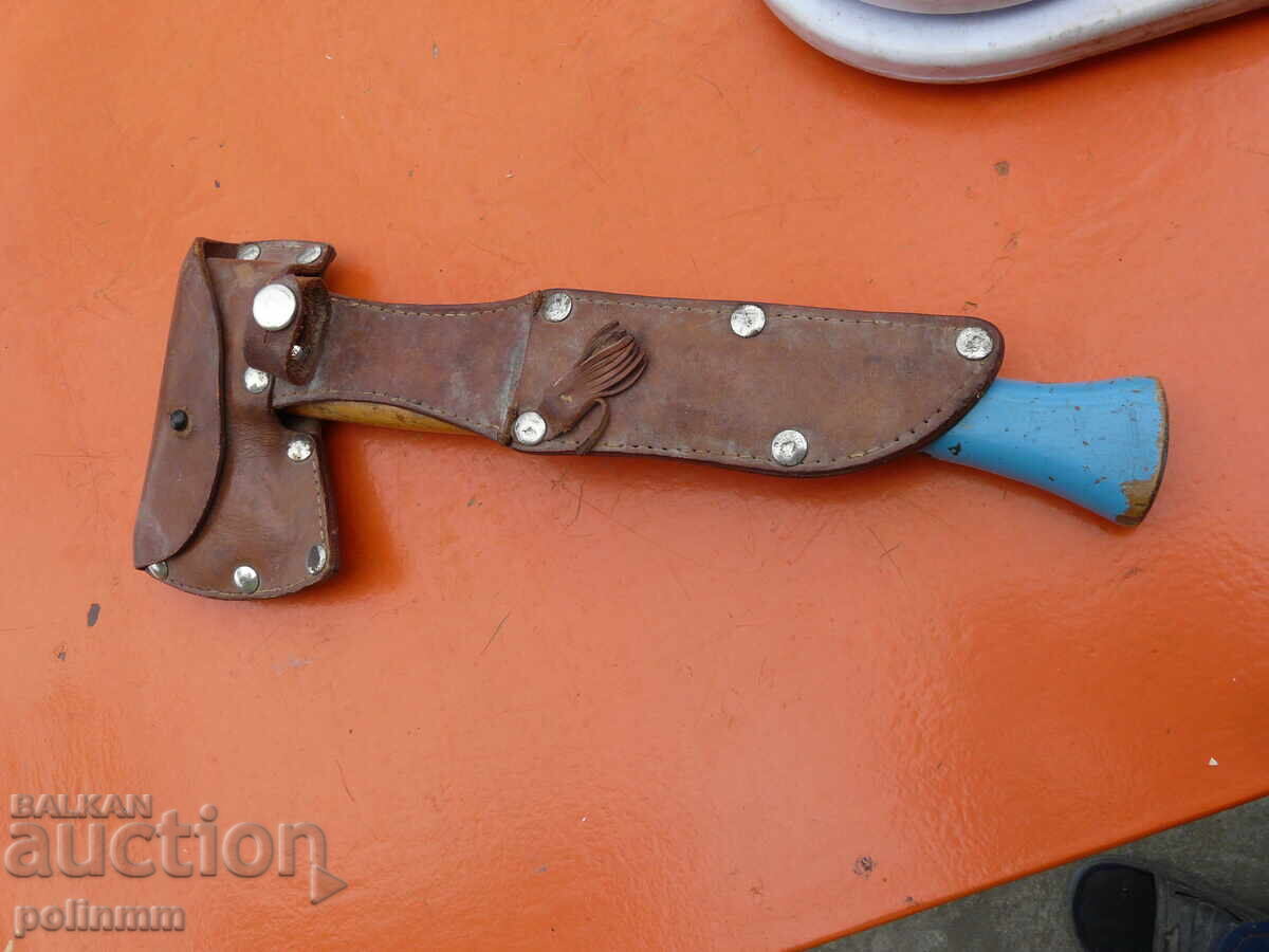 Туристическа брадвичка - 565 - 5 Туристическа брадвичка - 565 - 5