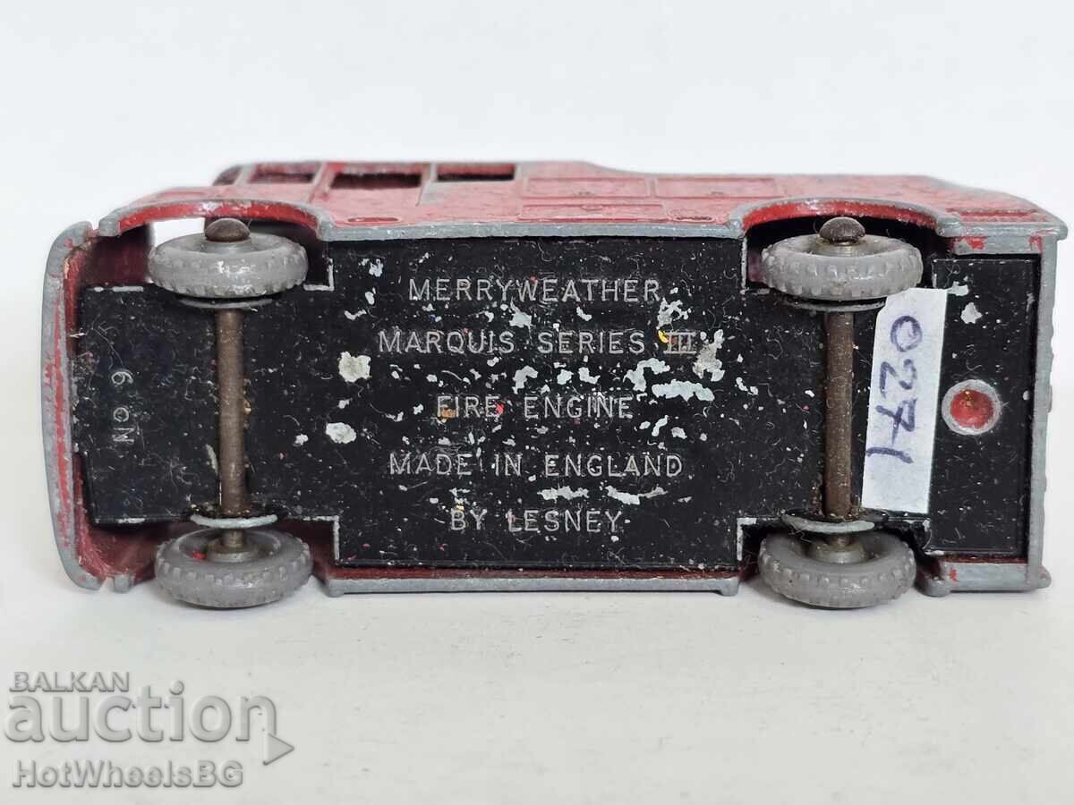Matchbox No.9C Merryweather Fire Engine 1959 - 6