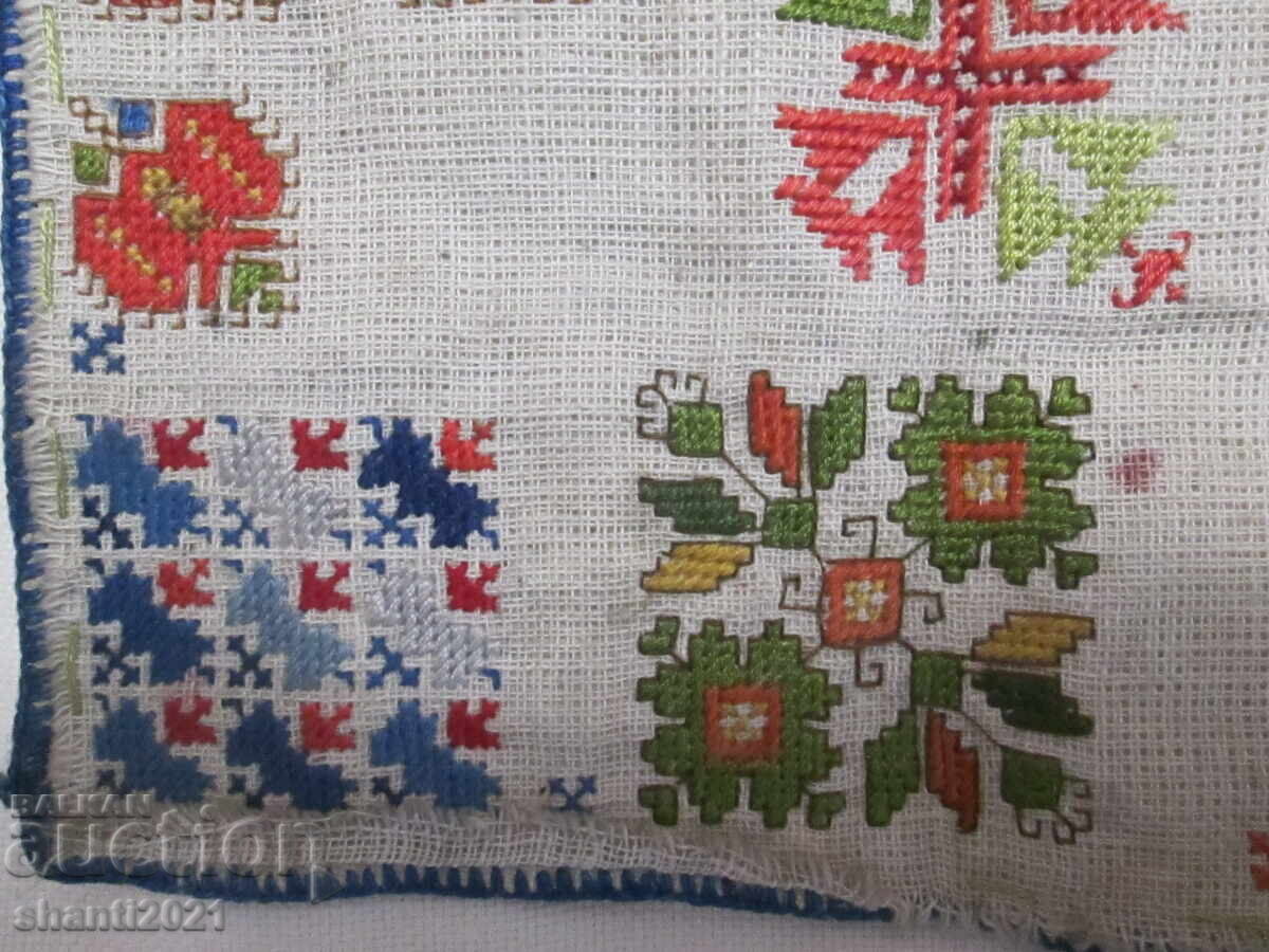 19ος αιώνας λαϊκά μοτίβα χειροποίητο κέντημα με τιμή 38.00 BGN | € 19.43 19ος αιώνας λαϊκά μοτίβα χειροποίητο κέντημα με τιμή 38.00 BGN | € 19.43