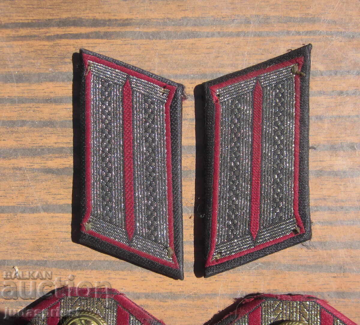 Set of Bulgarian military shoulder boards with loops for a Bulgarian Army Colonel with price 25.00 BGN | € 12.78 Set of Bulgarian military shoulder boards with loops for a Bulgarian Army Colonel with price 25.00 BGN | € 12.78