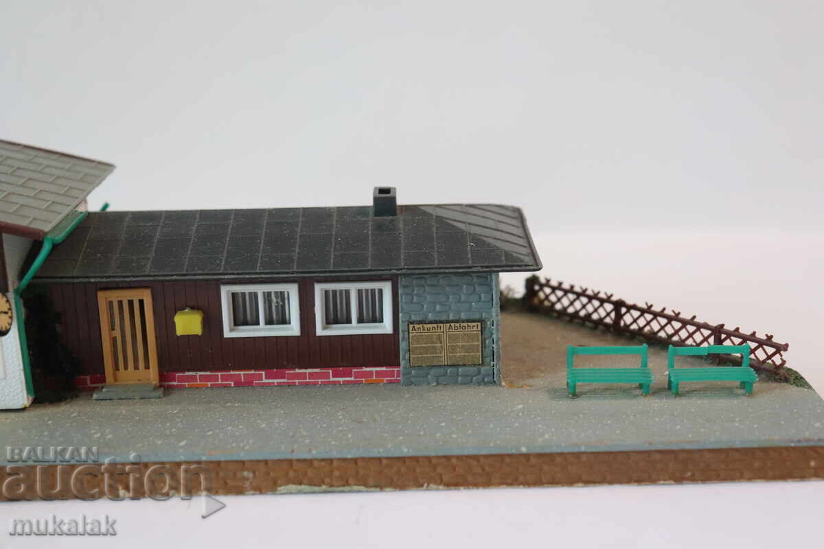 Δημοπρασία 1:87 H0 ΚΤΙΡΙΟ ΣΙΔΗΡΟΔΡΟΜΙΚΟΥ ΣΤΑΘΜΟΥ ΚΑΤΑΣΚΕΥΗ ΣΠΙΤΙ ΜΟΝΤΕΛΟ