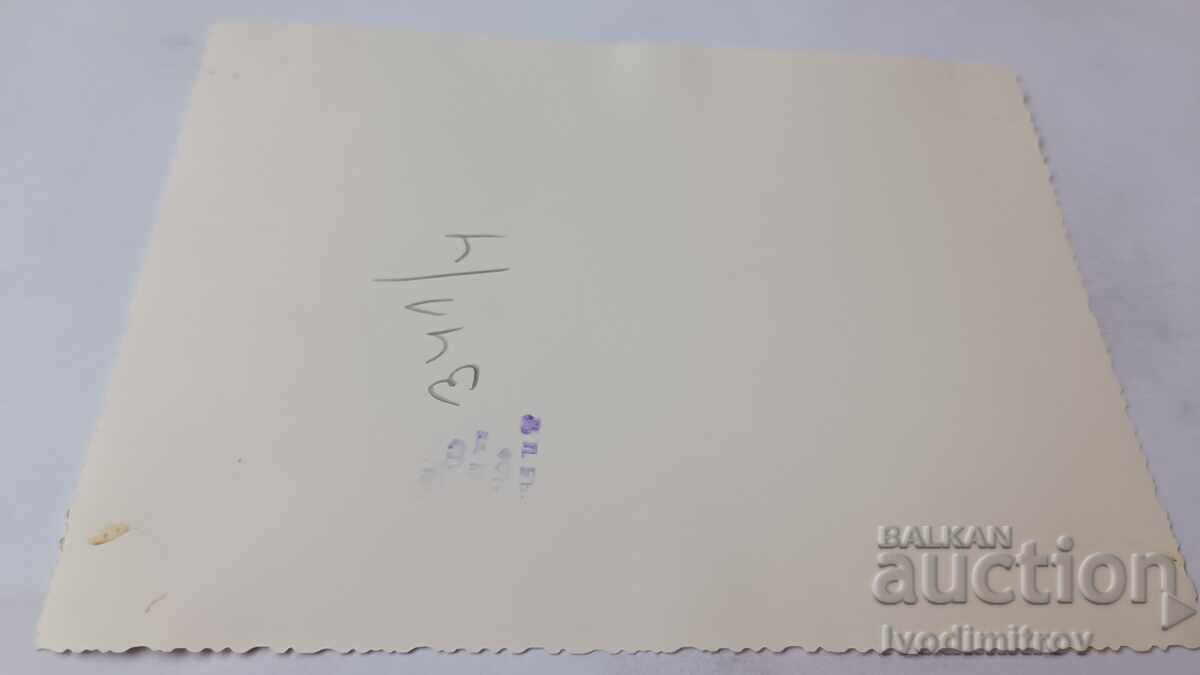 Foto Clădire administrativă cu preț 1.85 BGN | € 0.95 Foto Clădire administrativă cu preț 1.85 BGN | € 0.95