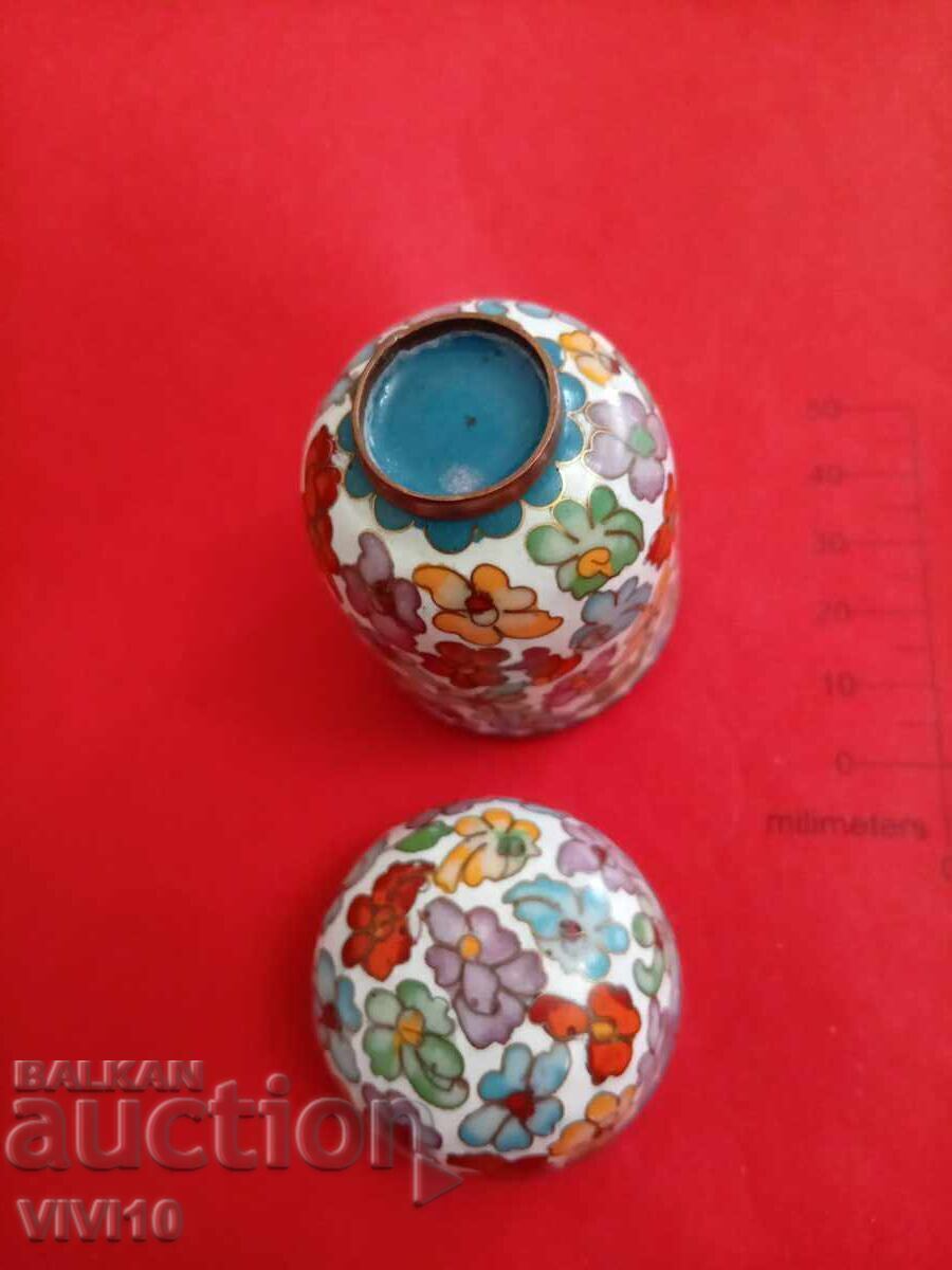 Delivery of Antique jewelry box, enamel, cloisonné 8cm Delivery of Antique jewelry box, enamel, cloisonné 8cm