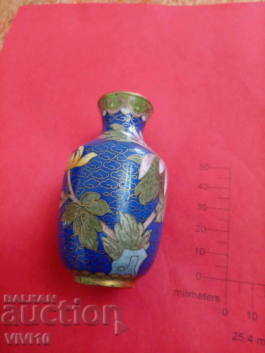 Старинна вазичка емаил ,клазоне 9см с цена 50.00 лв. | € 25.56